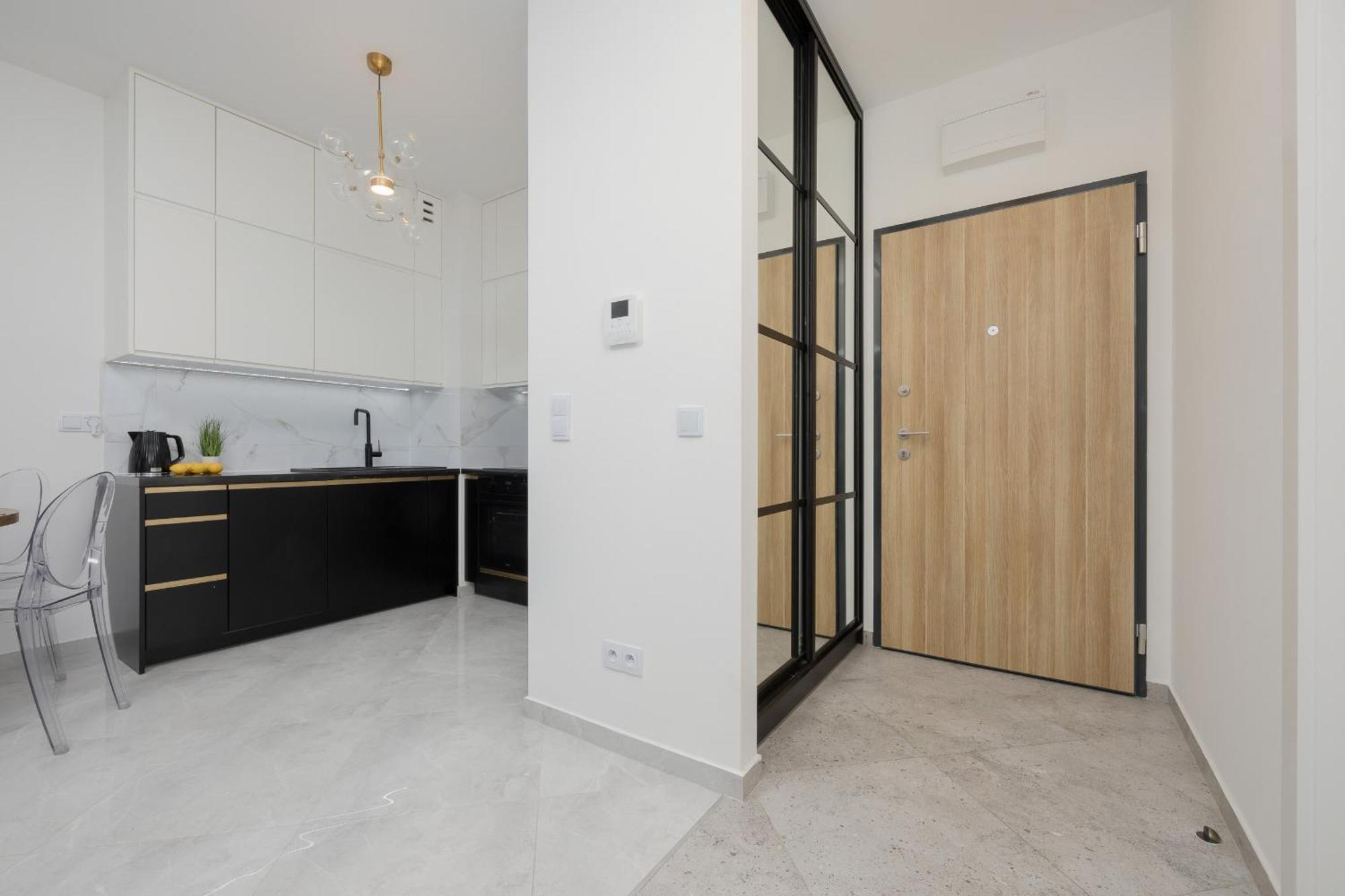 Apartment With Balcony & Parking In Warsaw By Noclegi Renters Zewnętrze zdjęcie