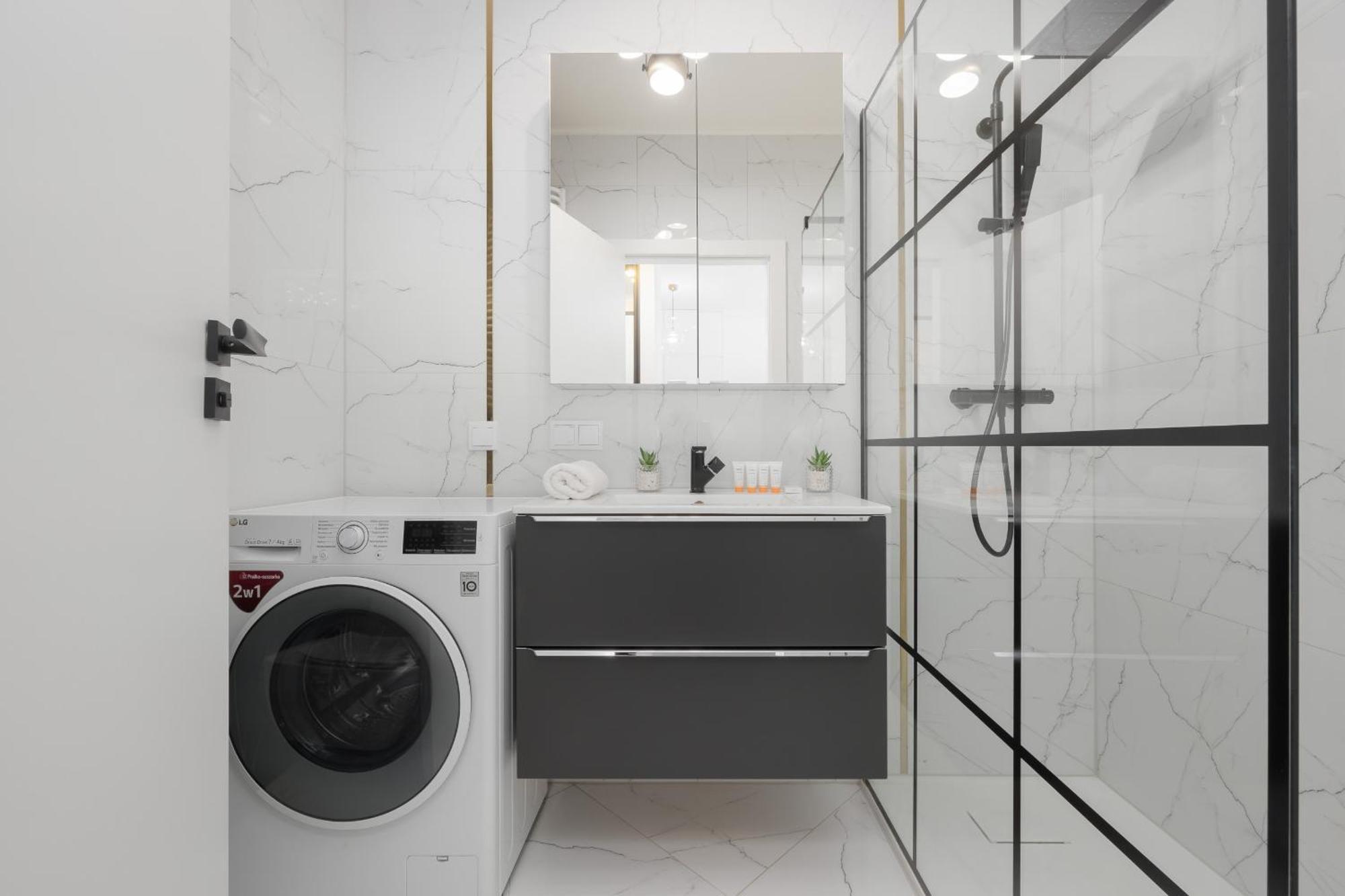 Apartment With Balcony & Parking In Warsaw By Noclegi Renters Zewnętrze zdjęcie