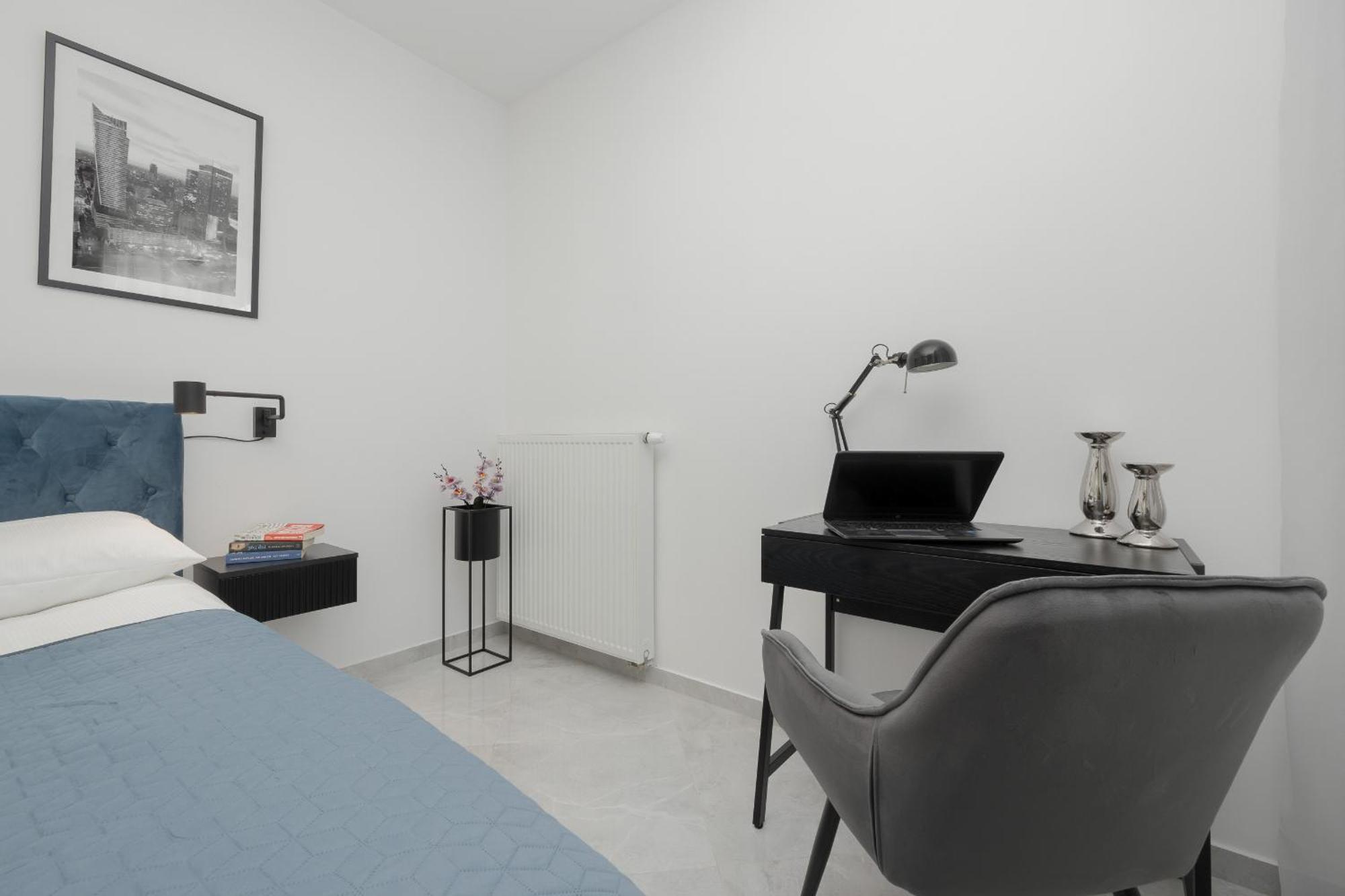 Apartment With Balcony & Parking In Warsaw By Noclegi Renters Zewnętrze zdjęcie